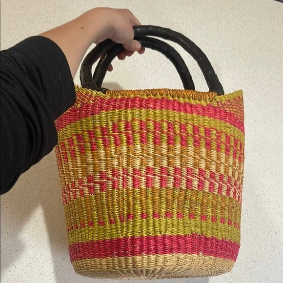 African woven foraging/harvest basket - Picture 5 of 6